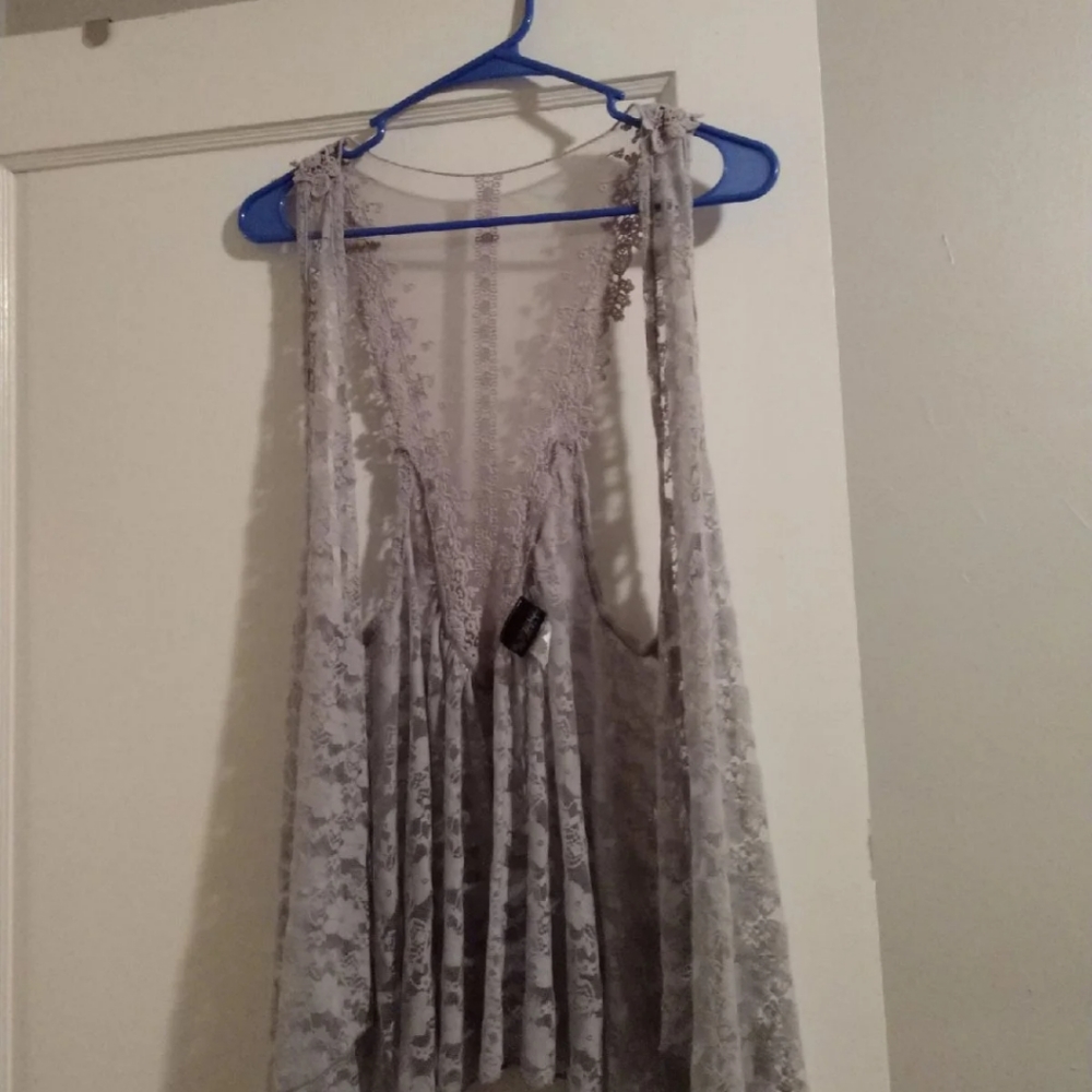 Daytrip Overlay Lace Vest